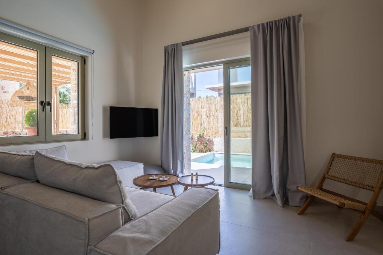 Papadria Villas - Modern Luxury Villas Near Kathisma Beach Tsoukaladhes Exterior photo