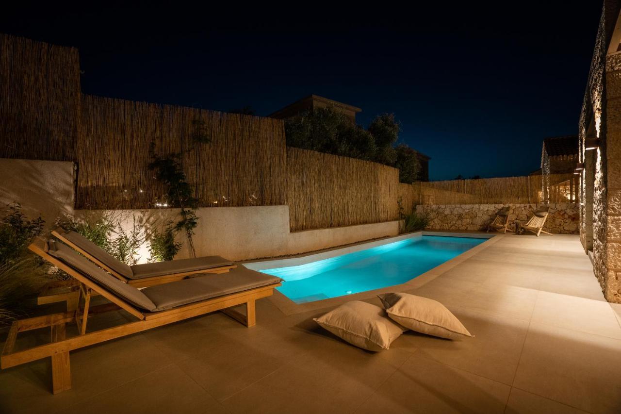 Papadria Villas - Modern Luxury Villas Near Kathisma Beach Tsoukaladhes Exterior photo
